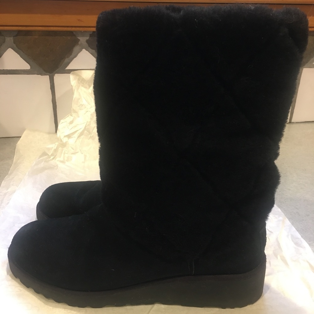 ❤️UGG ARIELLA LUXE DIAMOND TREADLITE BLACK EUC - Picture 15 of 16